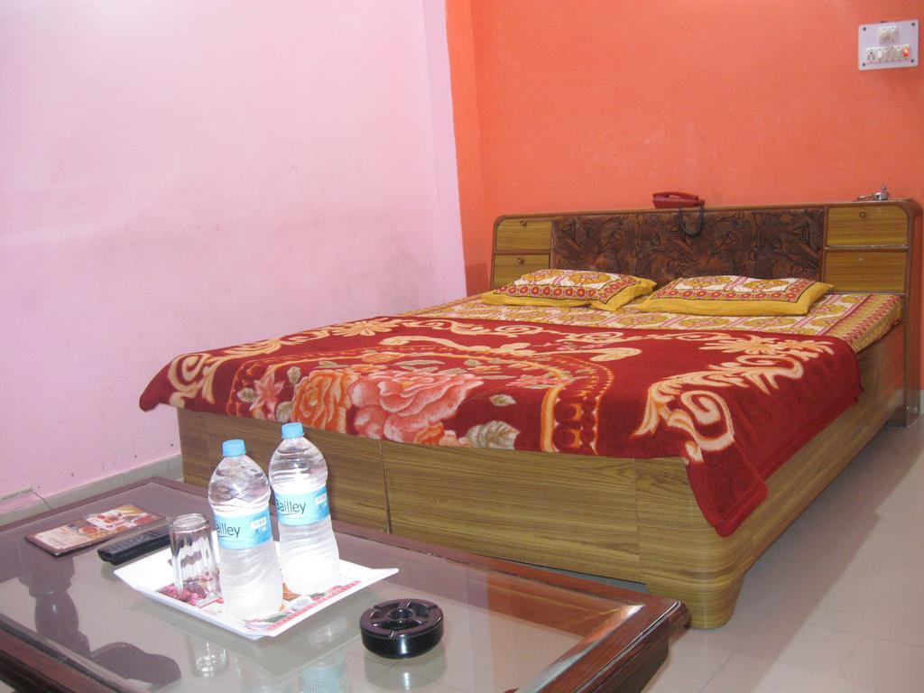 Hotel Shiv Ganga Rishīkesh Zimmer foto