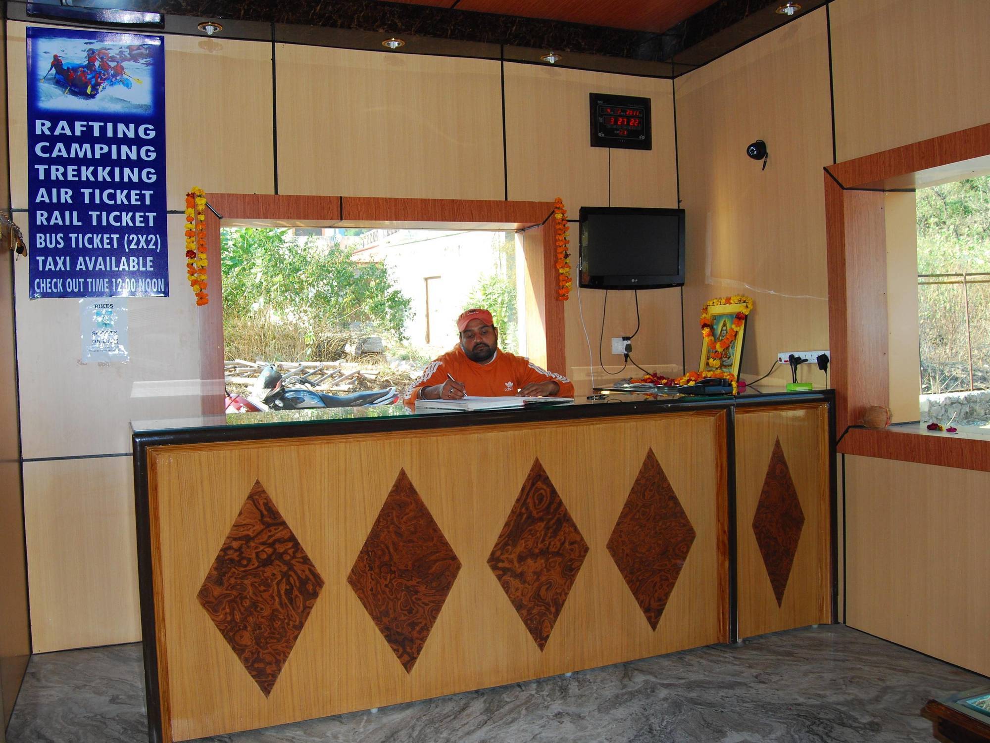 Hotel Shiv Ganga Rishīkesh Exterior foto
